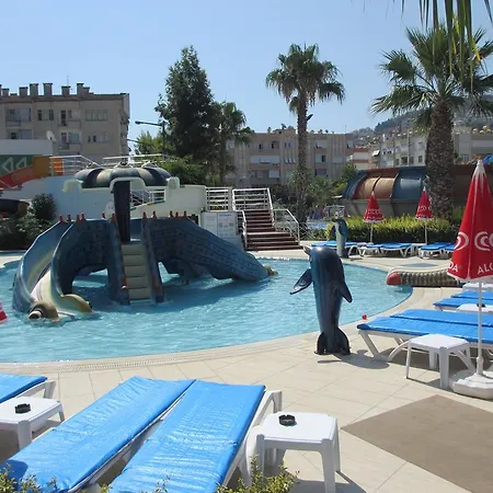 At Cleopatra Beach * Alanya